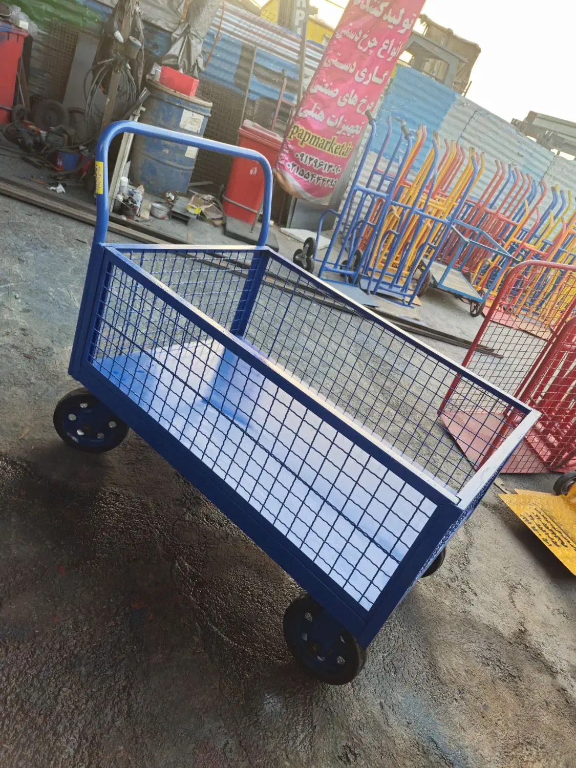 همکار خانم منشی، ادمین حضوری،فروشنده(پاپ مارکت)|استخدام اداری و مدیریت|تهران, شهید رجایی|دیوار