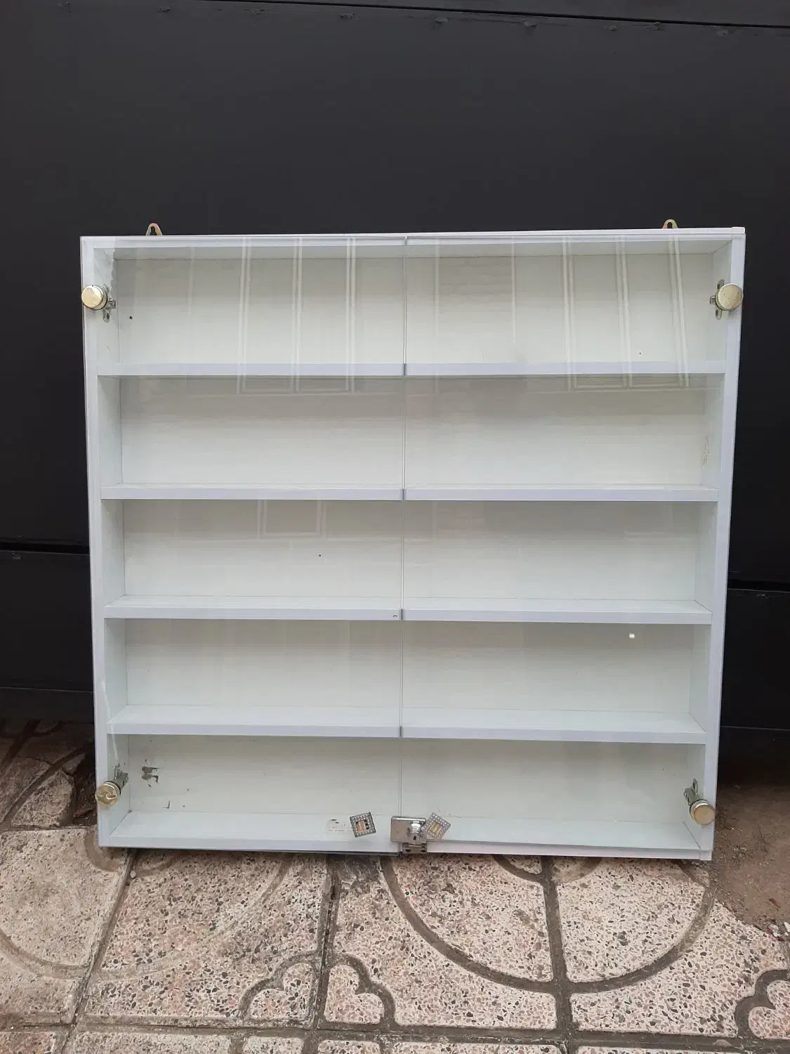 میز ناخن استند لاک و صندلی|آرایشگاه و سالنهای زیبایی|اردبیل, |دیوار