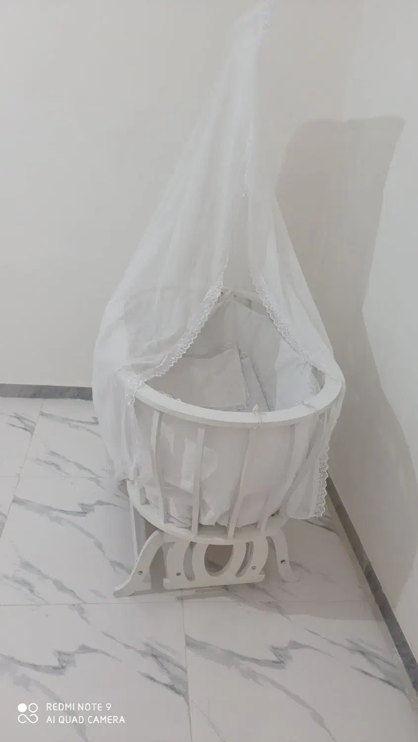 تخت و گهواره کنار مادر|اسباب و اثاث بچه|نهاوند, |دیوار
