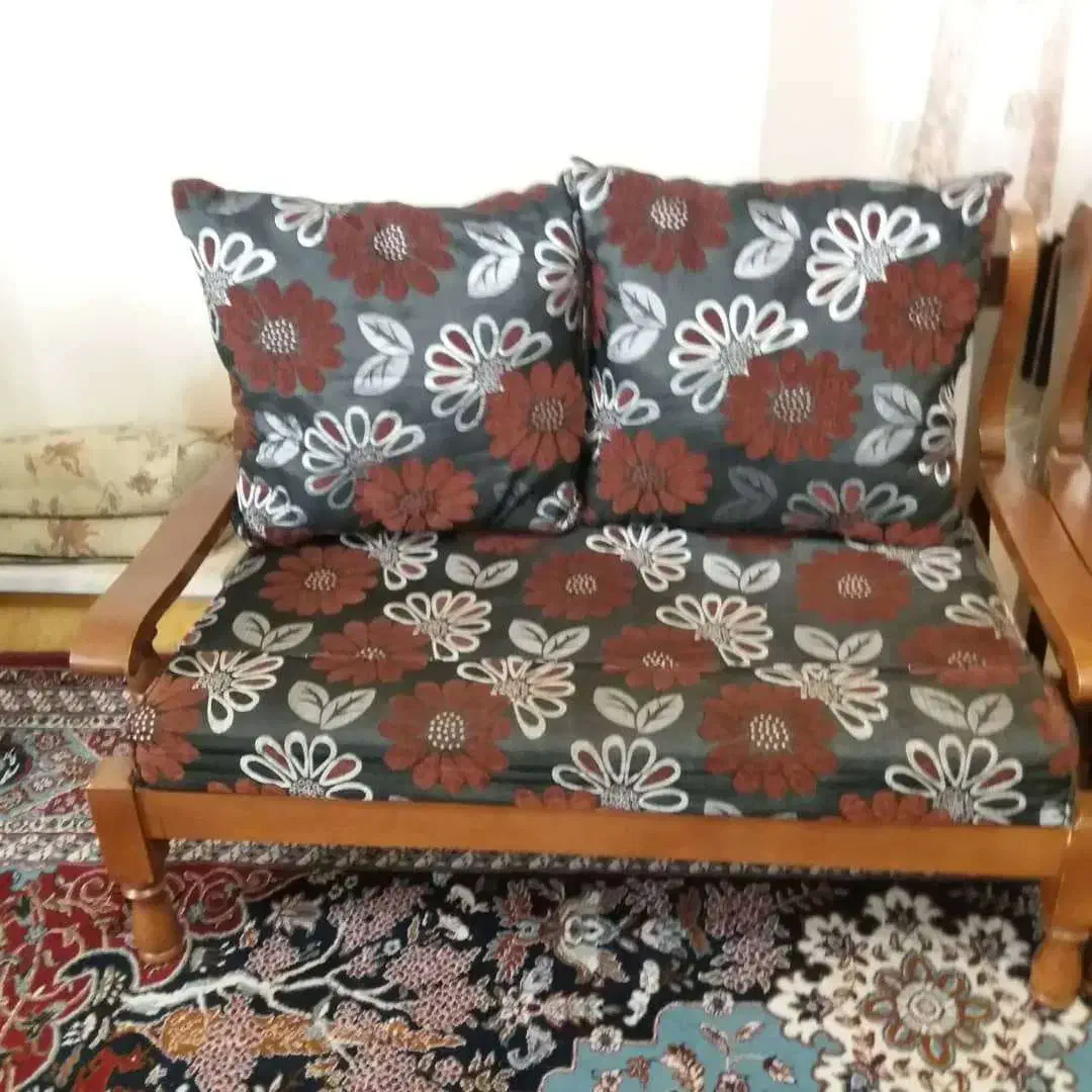 یک دست مبلمان راحتی کارکرده و کاملا سالم|مبلمان خانگی و میز عسلی|نشتارود, |دیوار