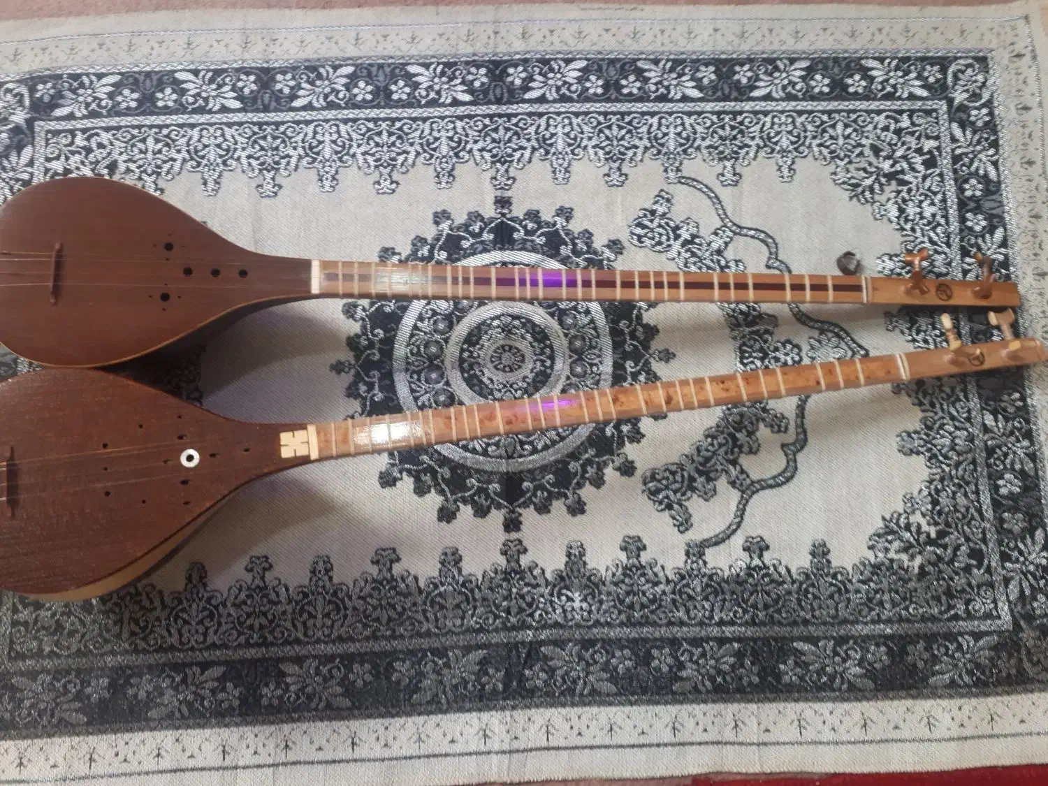 سه تار|سازهای سنتی|اسلام‌شهر, شهرک قائمیه|دیوار