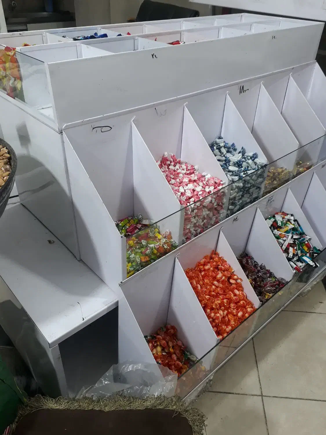 قفسه شکلات|فروشگاه و مغازه|فردیس, شهرک ۱۱۰|دیوار