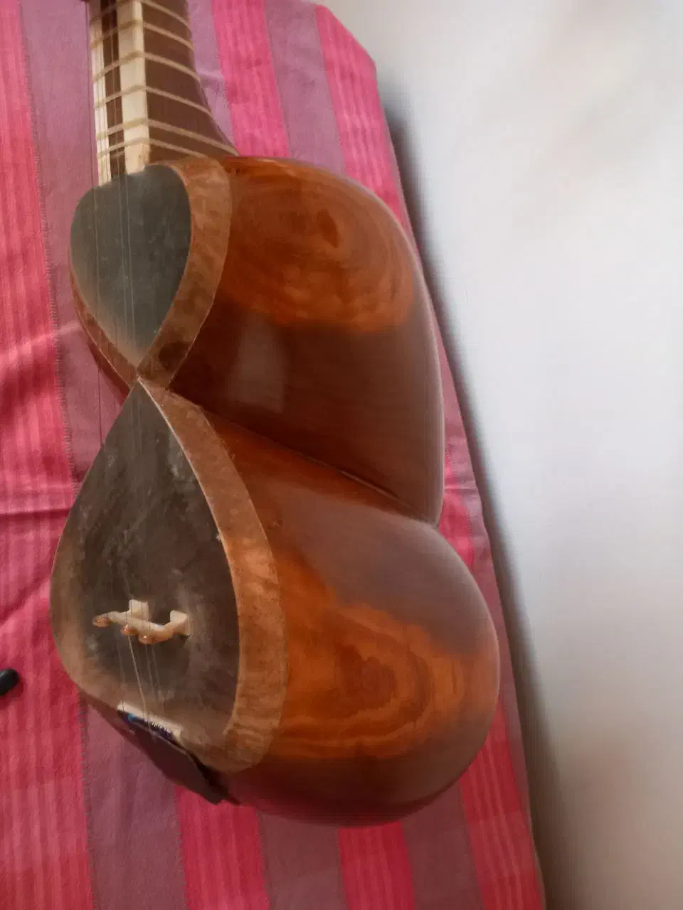 تار عباسی سال ۱۳۸۲|سازهای سنتی|تهران, ستارخان|دیوار