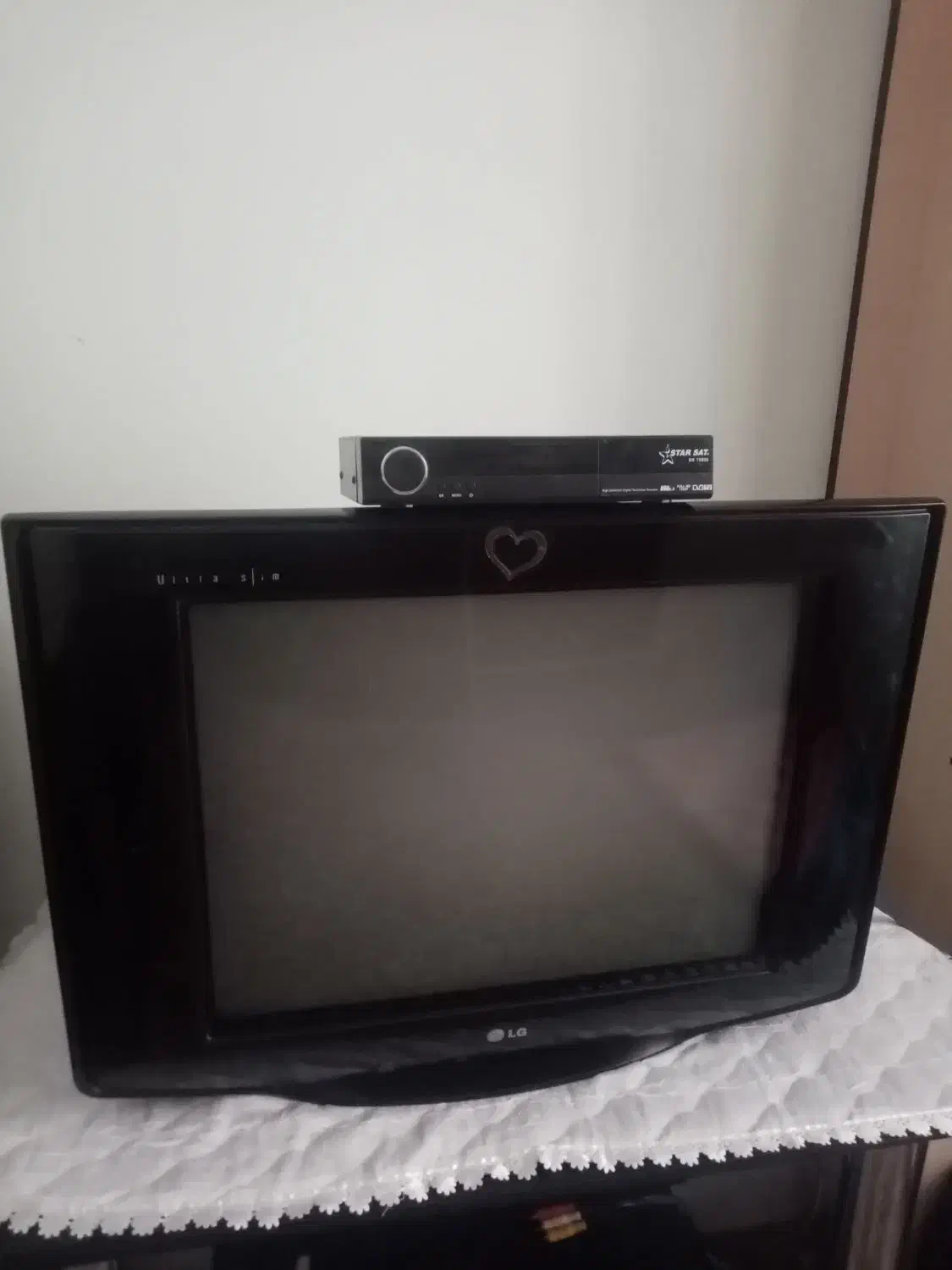 تلویزیون 21 و دستگاه دیجیتال|تلویزیون و پروژکتور|بیرجند, |دیوار