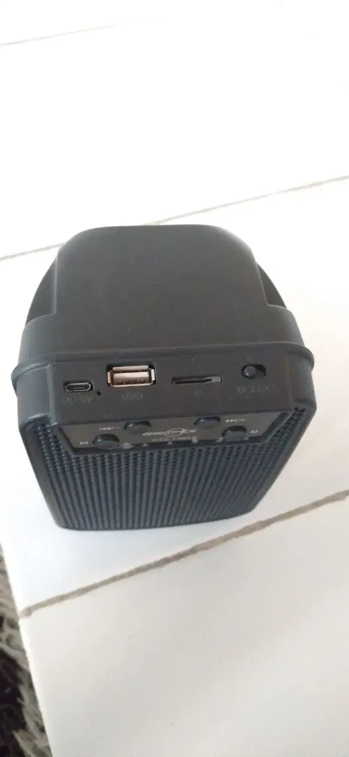 اسپیکر(باند)|پخشکننده همراه|کاشان, ولیعصر|دیوار