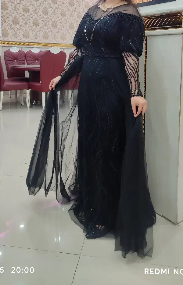 لباس مجلسی و لباس عقد|لباس|رباط‌کریم, نصیرشهر|دیوار