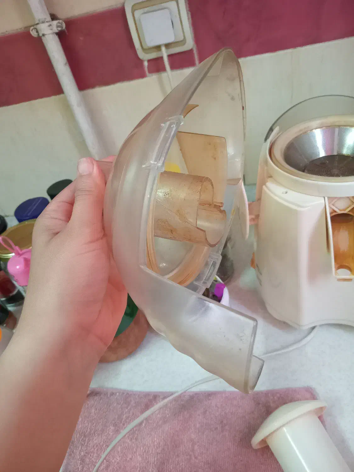 آبمیوه گیری همیلتون ساخت آلمان|آبمیوه‌گیر و آب‌مرکبات‌گیر|رشت, پاره بیجار|دیوار