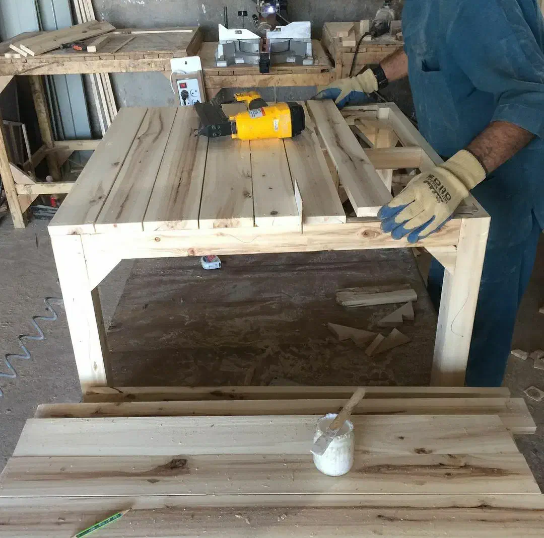 کرسی چوبی|بخاری، هیتر، شومینه|قدس, شهرقدس|دیوار