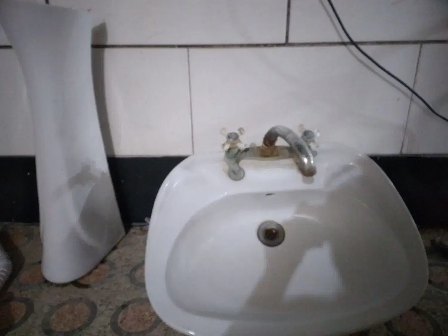 روشویی بزرگ|لوازم سرویس بهداشتی|بندر ماهشهر, |دیوار