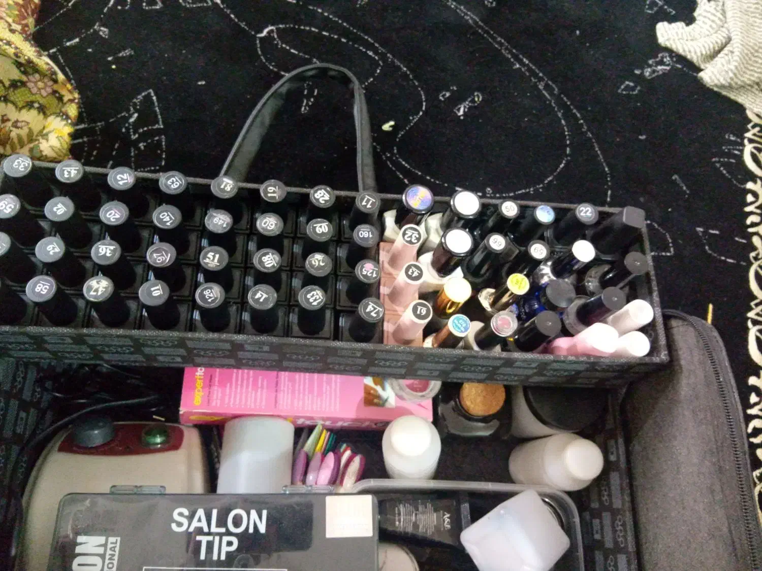 وسایل کلی کاشت ناخن|آرایشگاه و سالن‌های زیبایی|آمل, |دیوار