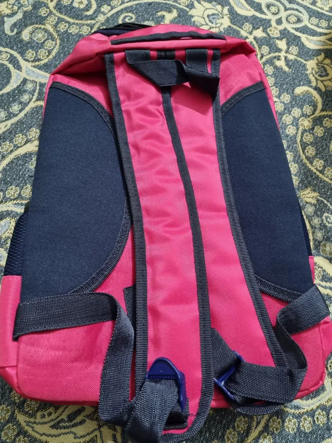 کوله مدرسه|کیف، کفش، کمربند|ساوه, |دیوار