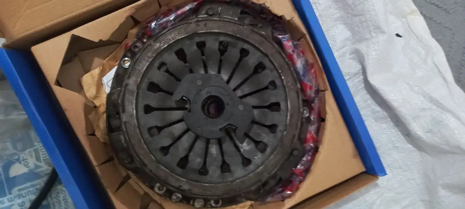 دیسک و صفحه زانتیا 2000 چراغ استپ رو صندوق|قطعات یدکی و لوازم جانبی|مشهد, رده|دیوار