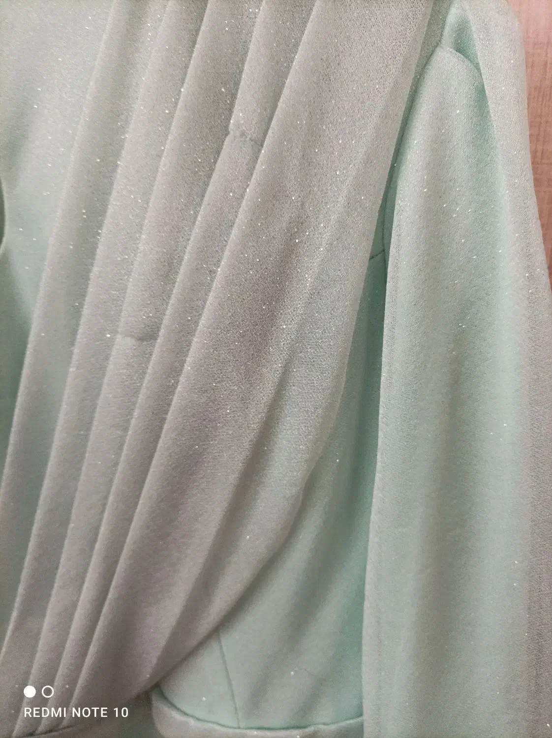 لباس مجلسی|لباس|رباطکریم, رباطکریم|دیوار