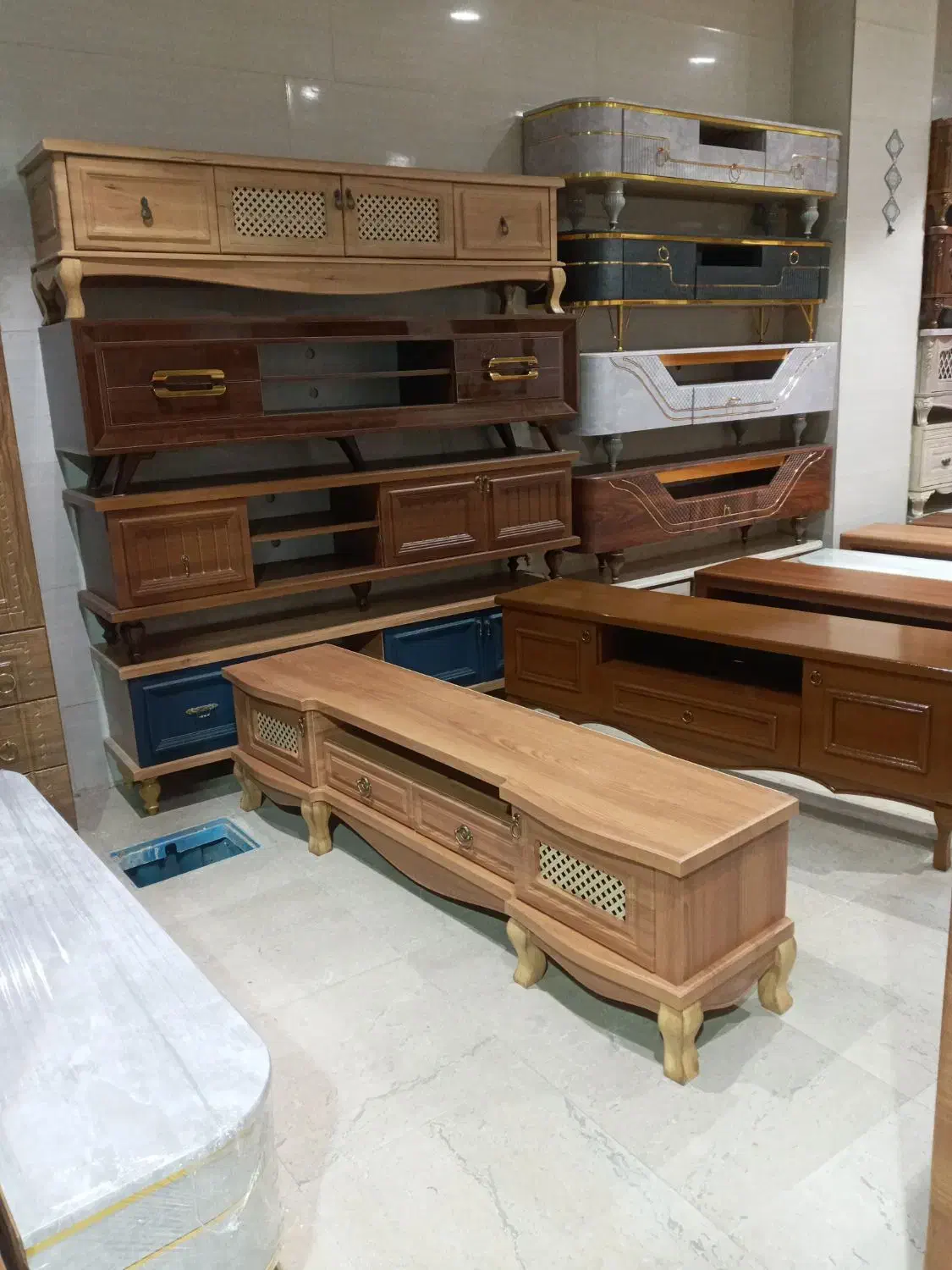 میز کد ۱۰۷۰|میز تلویزیون|بهارستان, |دیوار