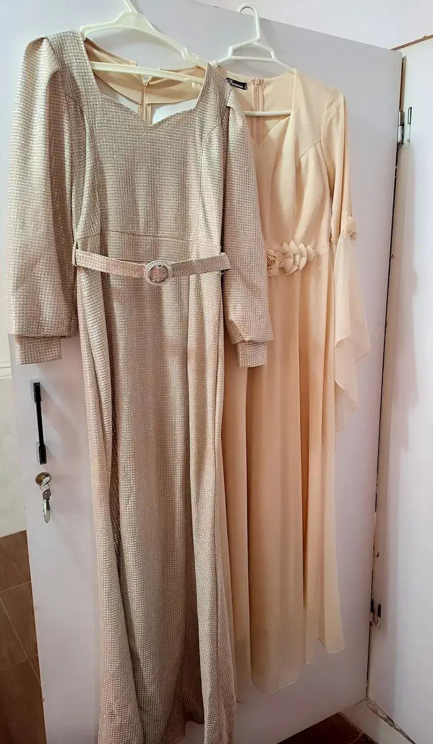 فروش لباس مجلسی درحد نو فقط یکبار پوشیده شده|لباس|شیراز, شهرک سراج|دیوار