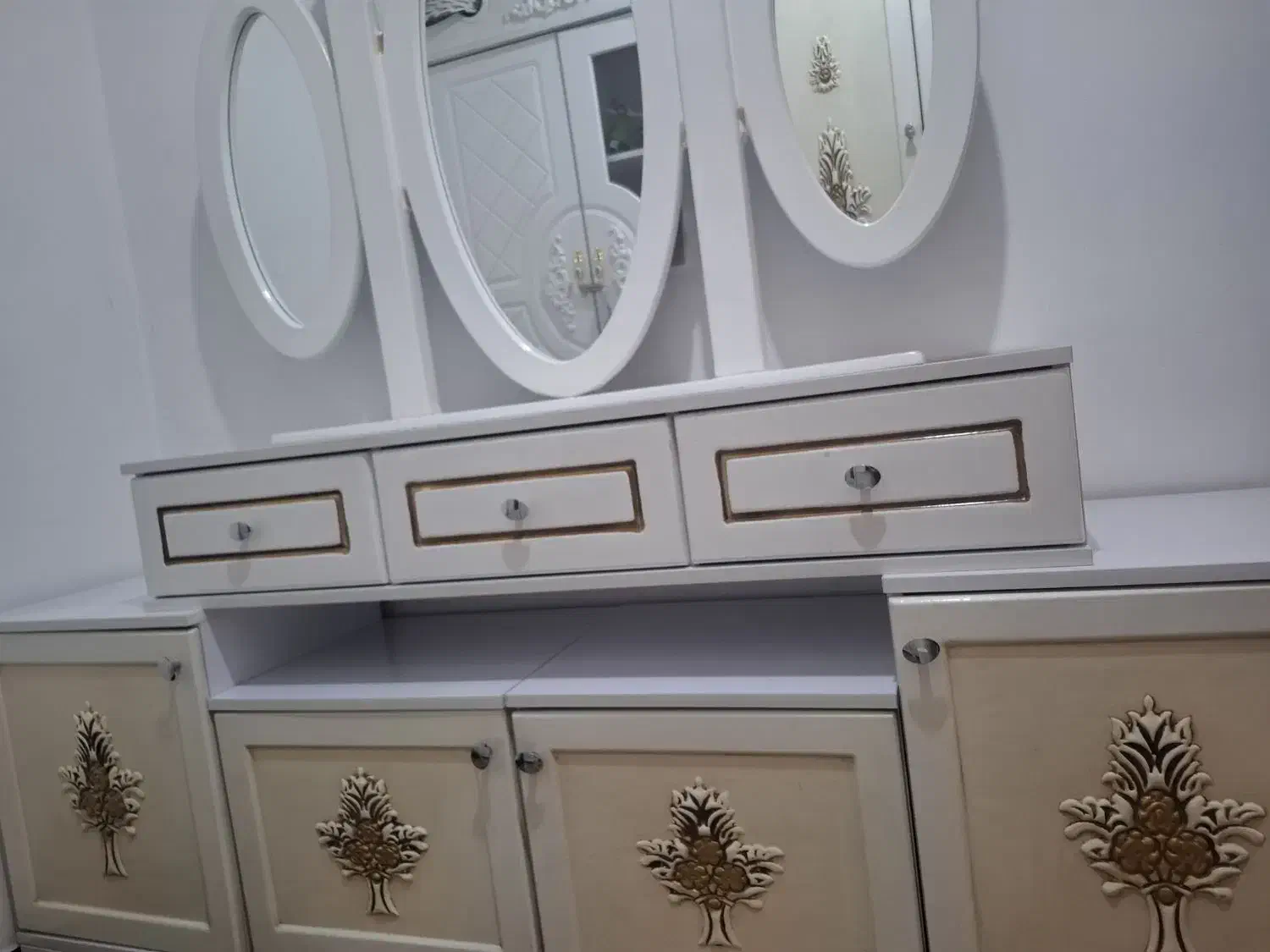 کمد ومیز ارایش|تخت و سرویس خواب|احمدآبادمستوفی, |دیوار