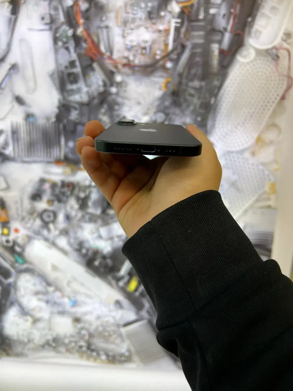 ایفون ۱۶نرمال مشکی ۱۲۸ با ریجستری|موبایل|اصفهان, مفتح|دیوار