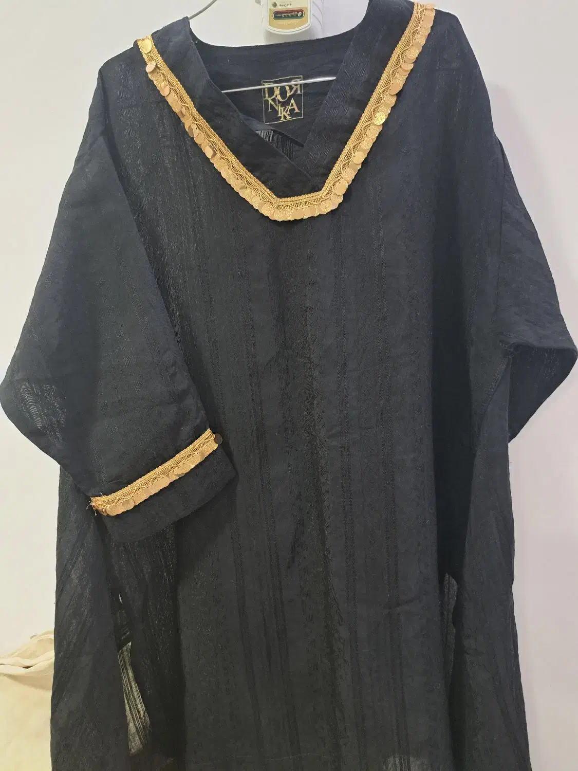 مانتو|لباس|دوگنبدان, |دیوار