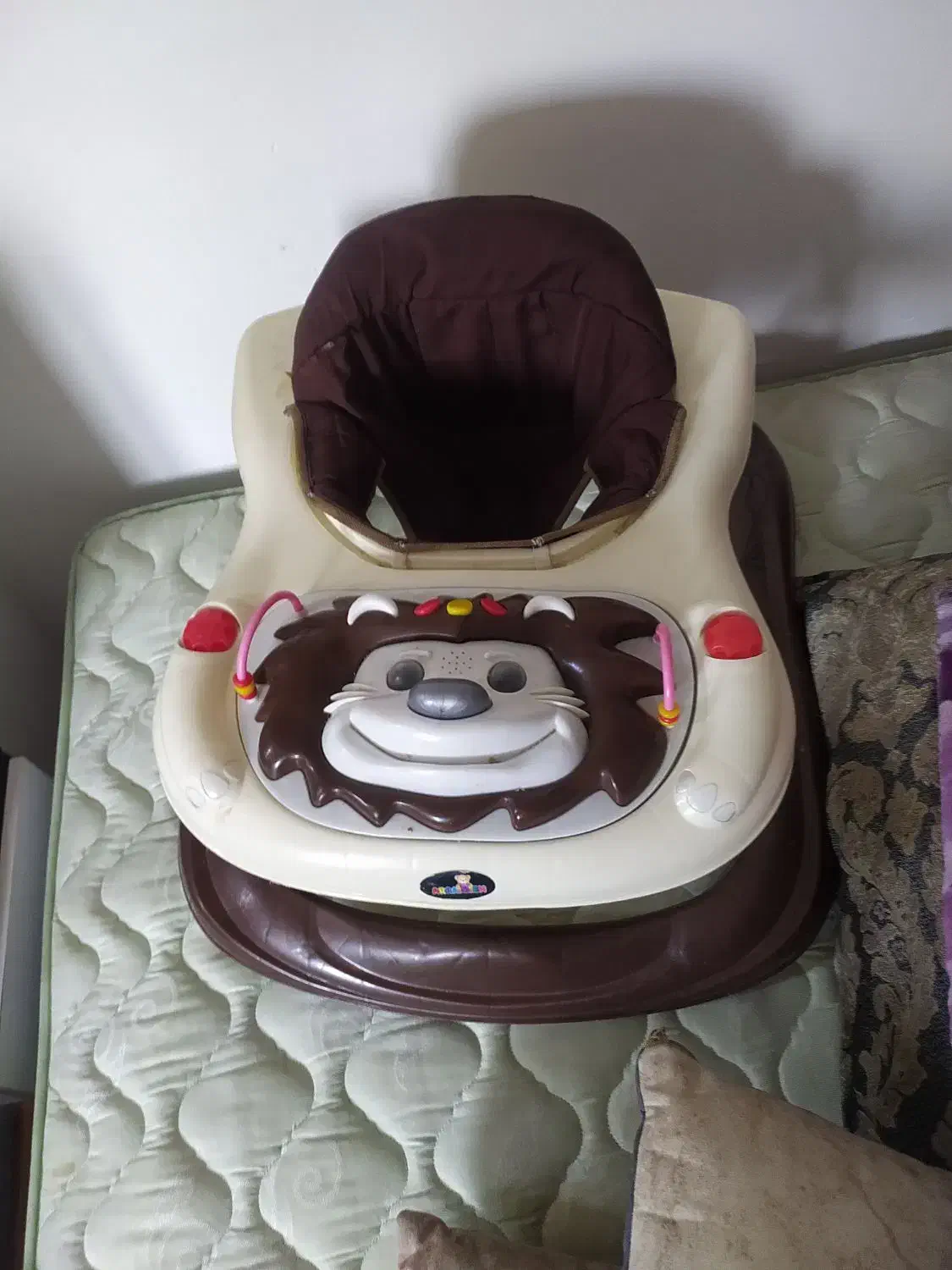 روروئک|کالسکه و لوازم جانبی|کیش, |دیوار