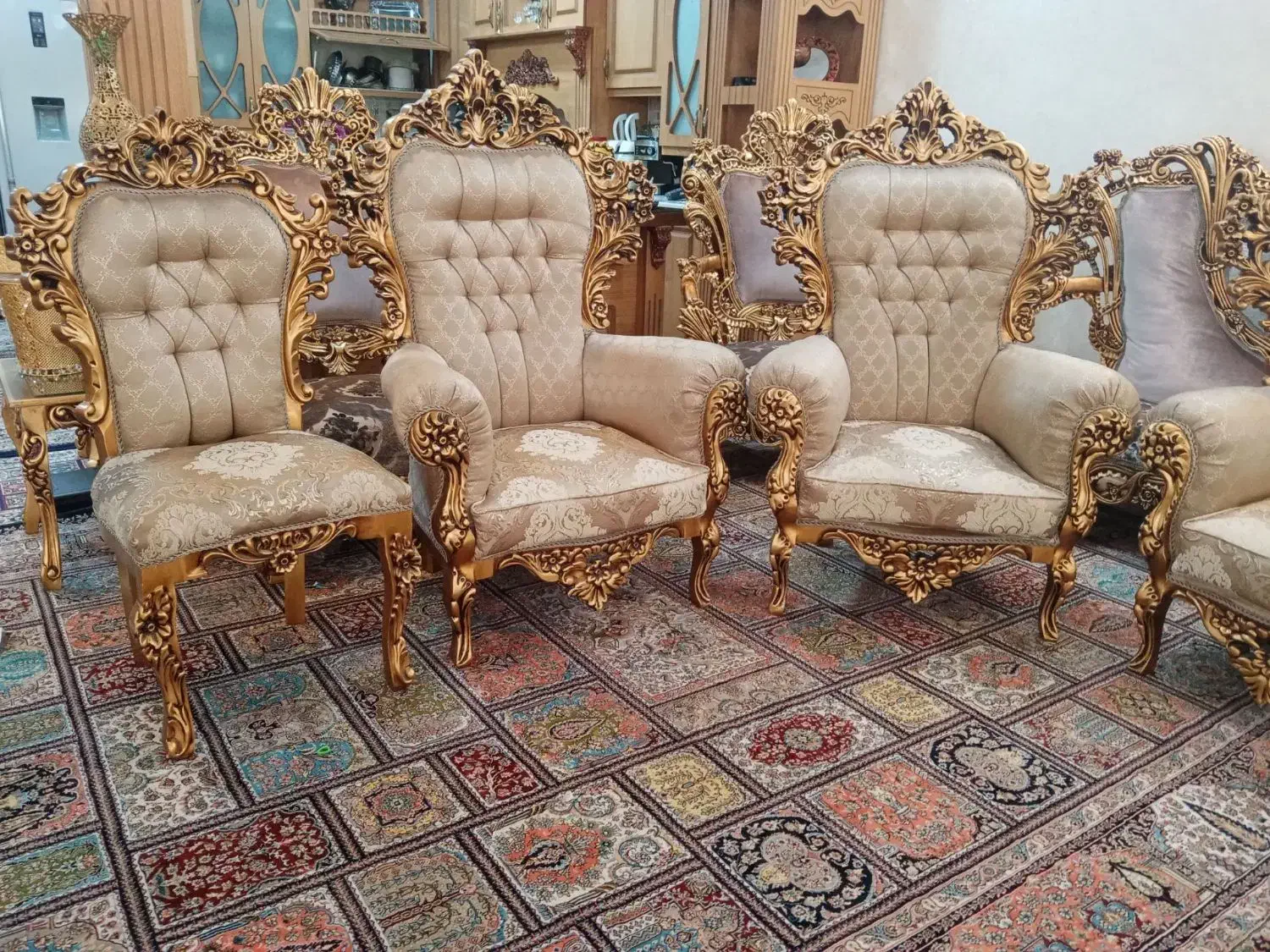 قشنگ ترین مبل سلطنتی موجود شد|مبلمان خانگی و میز عسلی|کاشمر, |دیوار