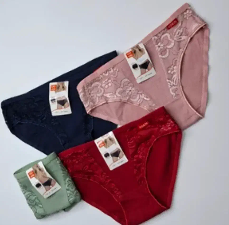 لباس زیر|لباس|رشت, حمیدیان|دیوار