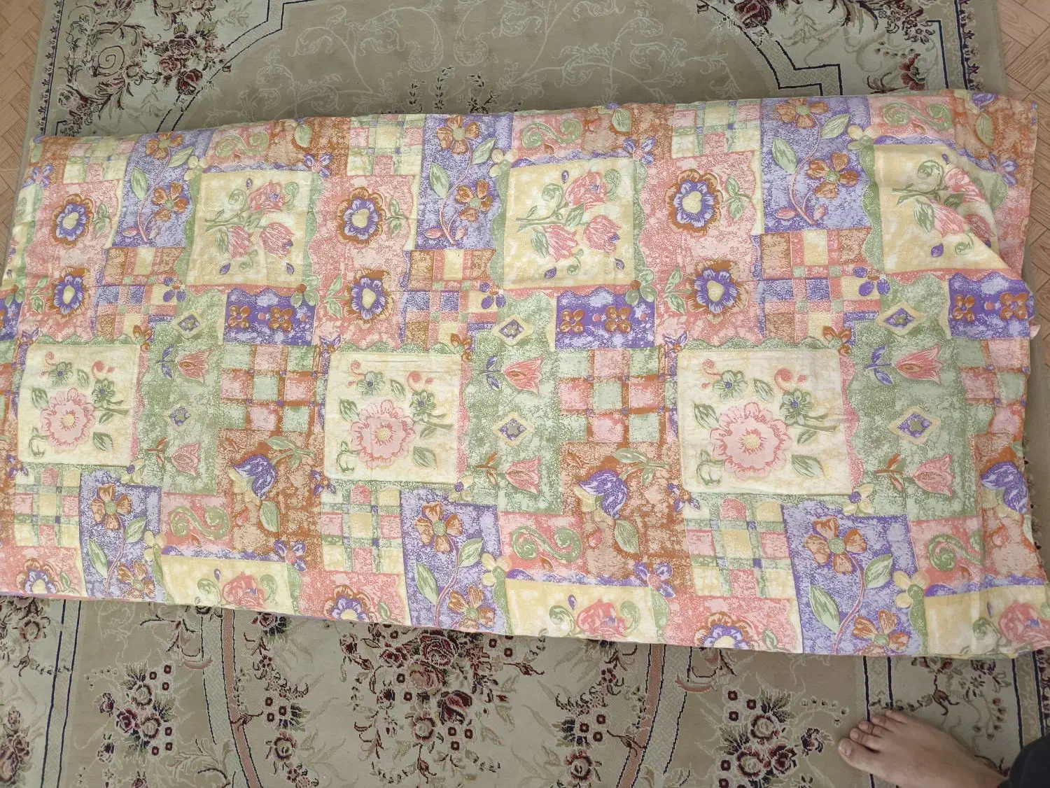 تشک سنتی|رختخواب، بالش، پتو|سنندج, |دیوار