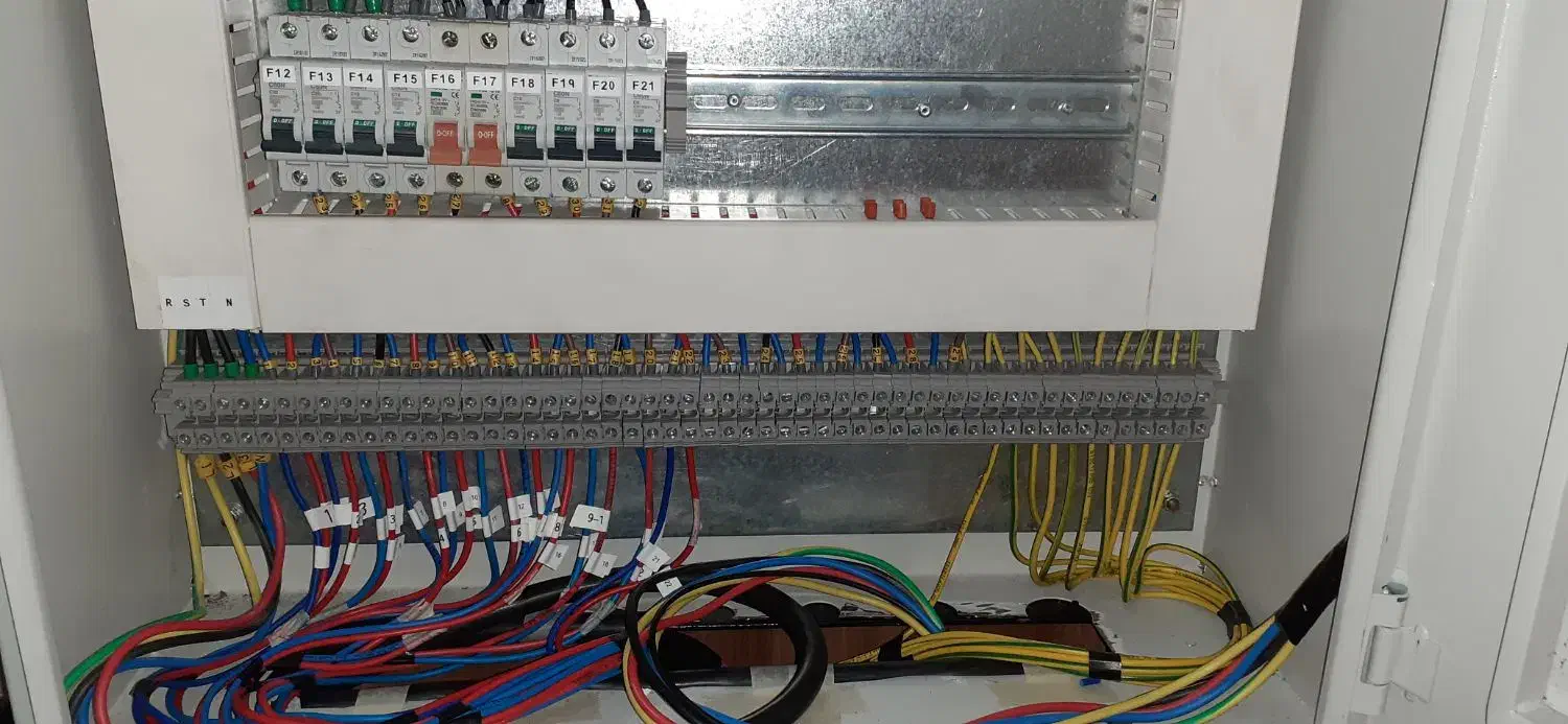 متخصص برق،برقکاری،برق صنعتی|خدمات پیشه و مهارت|بوشهر, |دیوار