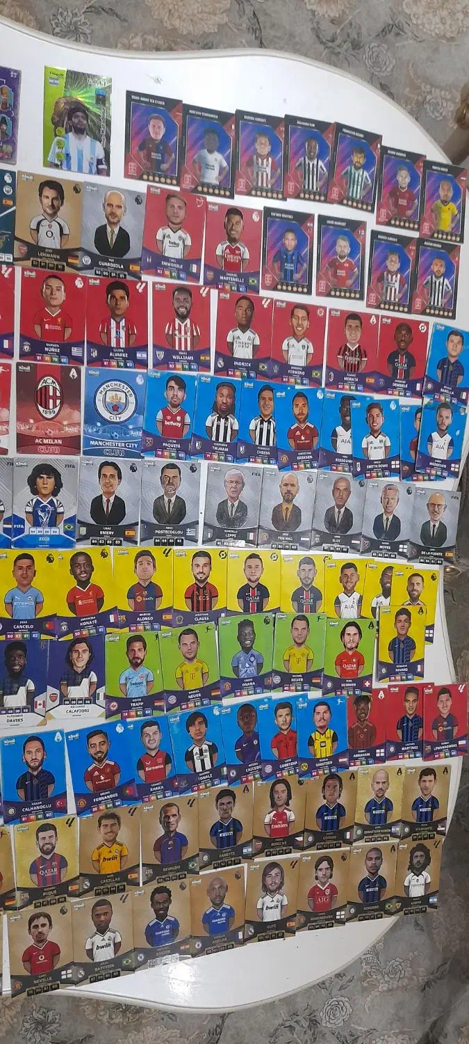 فروش کیمدی به همراه آلبوم رونالدو|کلکسیون و سرگرمی|چناران, |دیوار