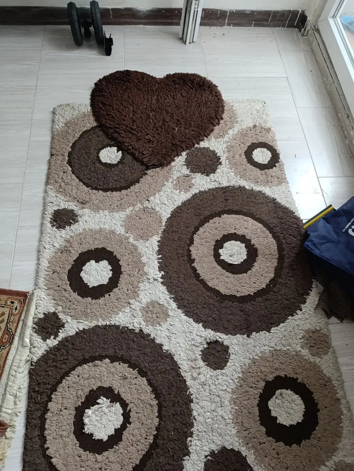 قالیچه  و پادری|پادری|کهریزک, |دیوار