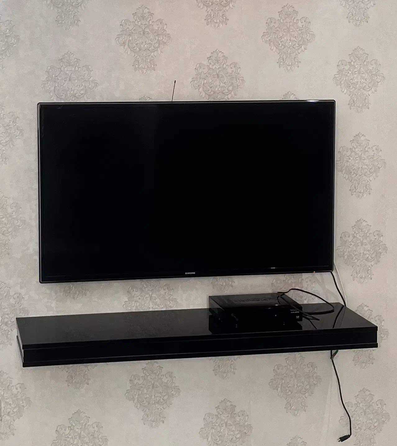 شلف زیر تلوزیونی|میز تلویزیون|ری, فیروزآبادی|دیوار