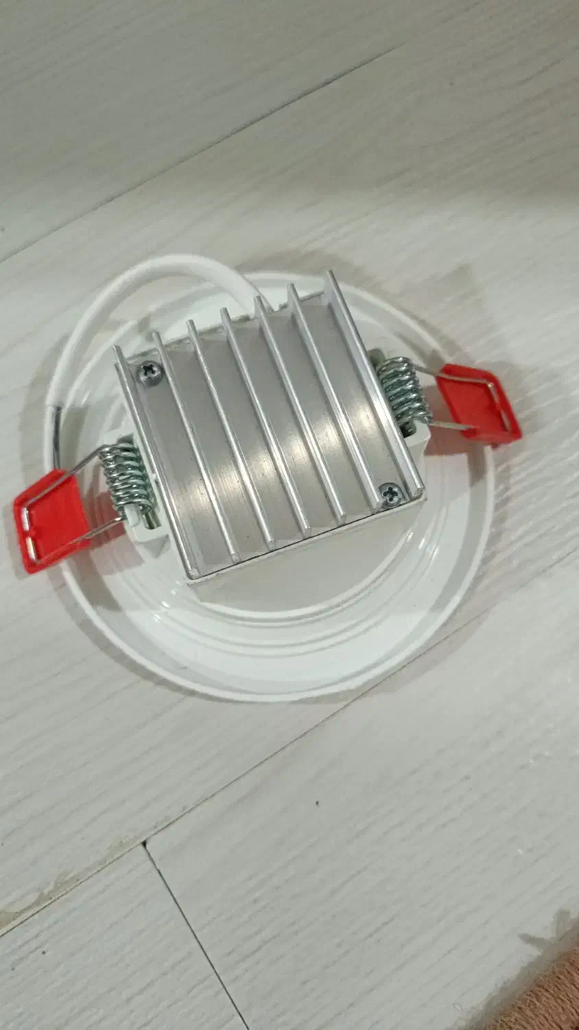 چراغ|لامپ و چراغ|شهریار, اسد‌آباد|دیوار