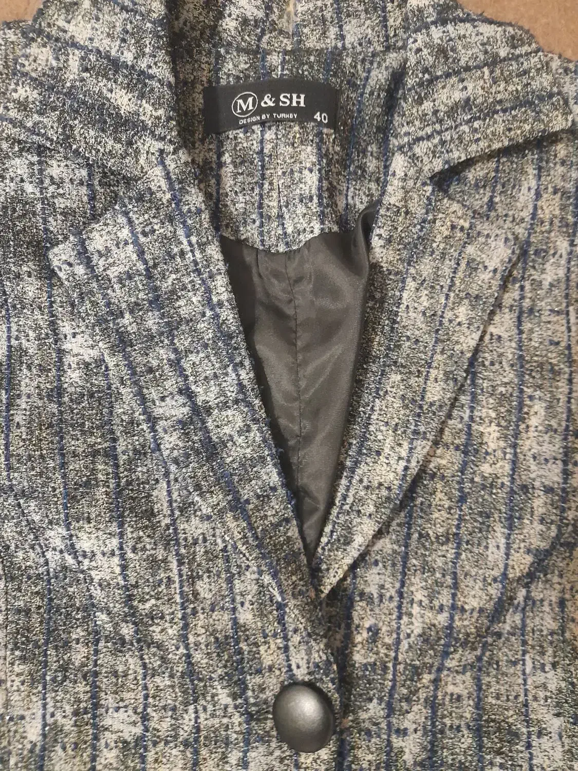 پالتو|لباس|قصابه, |دیوار