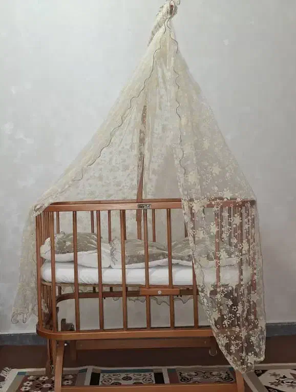 تخت نوزاد گهواره ای|تخت و صندلی بچه|ساری, |دیوار