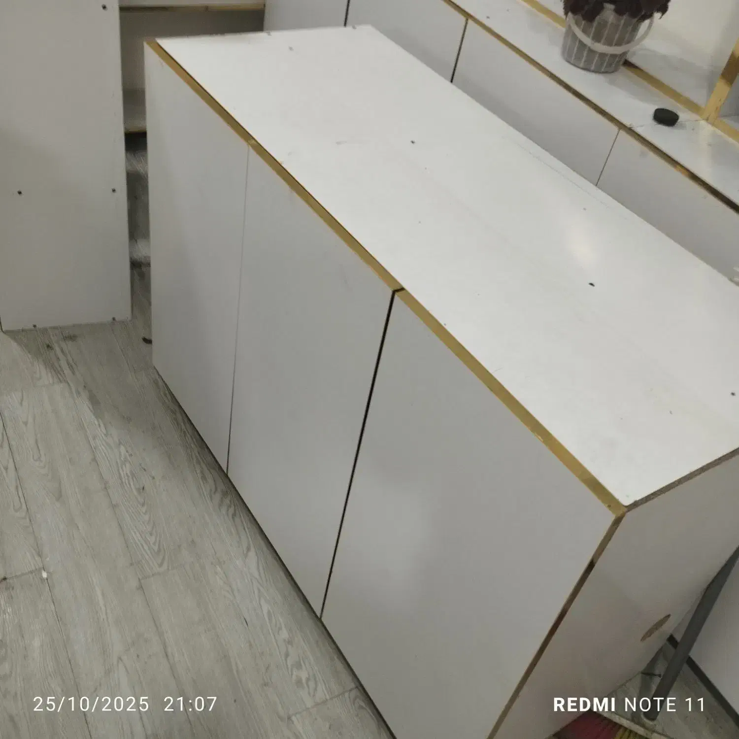 کابینت نوپان یا ام دی آف|جاکفشی، کمد، دراور|اندیشه, اندیشه فاز ۱|دیوار