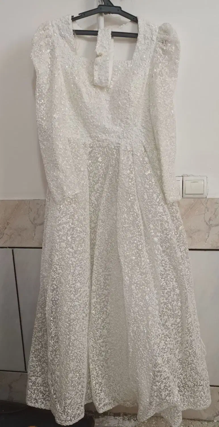 لباس عروس|لباس|الیگودرز, |دیوار