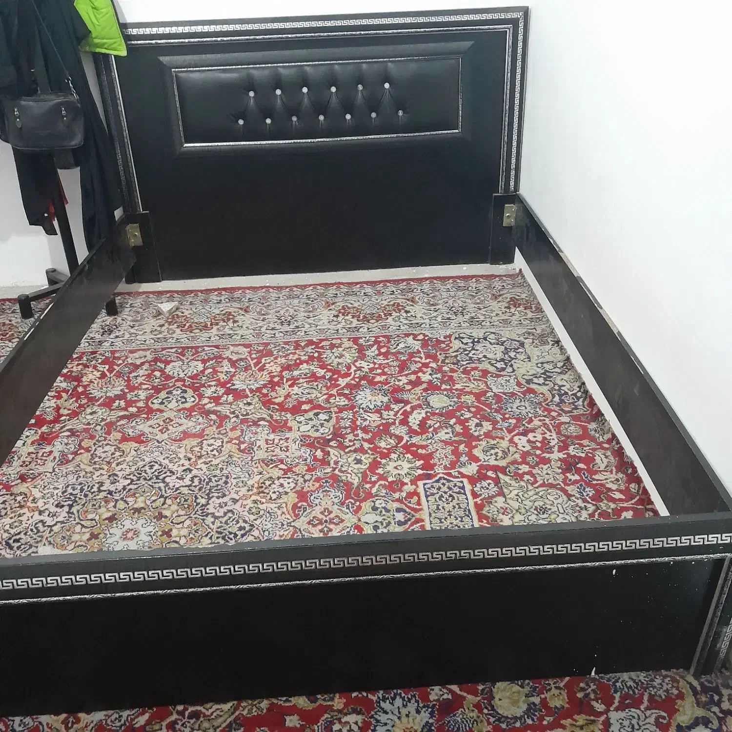 تخت خواب|تخت و سرویس خواب|تربت‌حیدریه, پائین ولایت|دیوار