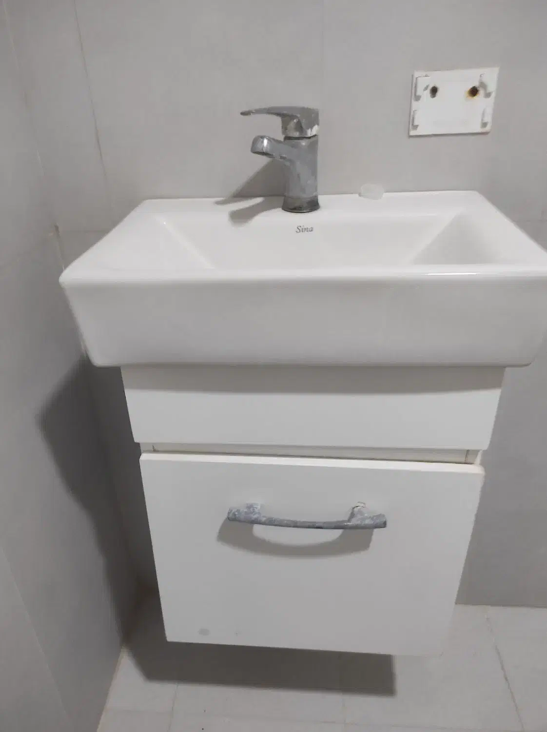 روشویی پی وی سی و درب یو پی وی سی سرویس|مصالح و تجهیزات ساختمان|بندر ماهشهر, |دیوار