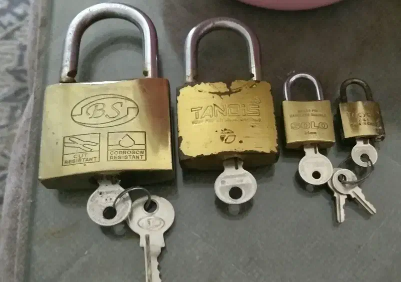 قفل|ابزارآلات|گلبهار, شهر جدید گلبهار|دیوار