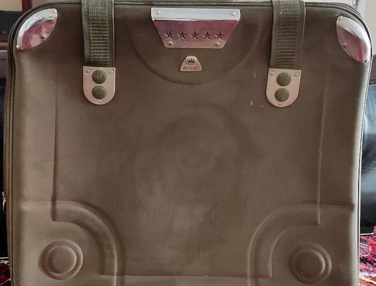 چمدان مسافرتی بزرگ|کیف، کفش، کمربند|تبریز, |دیوار