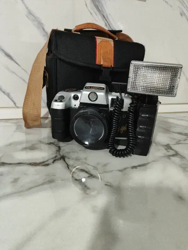 دوربین قدیمی  المپیا|دوربین عکاسی و فیلم‌برداری|قیامدشت - خاورشهر, |دیوار