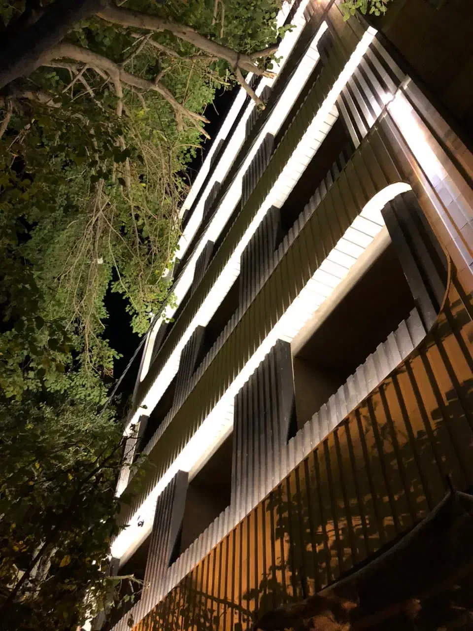 اجرای آجرنما و سنگ به طور دقیق و منظم وقیمت مناسب|خدمات پیشه و مهارت|اصفهان, سودان|دیوار