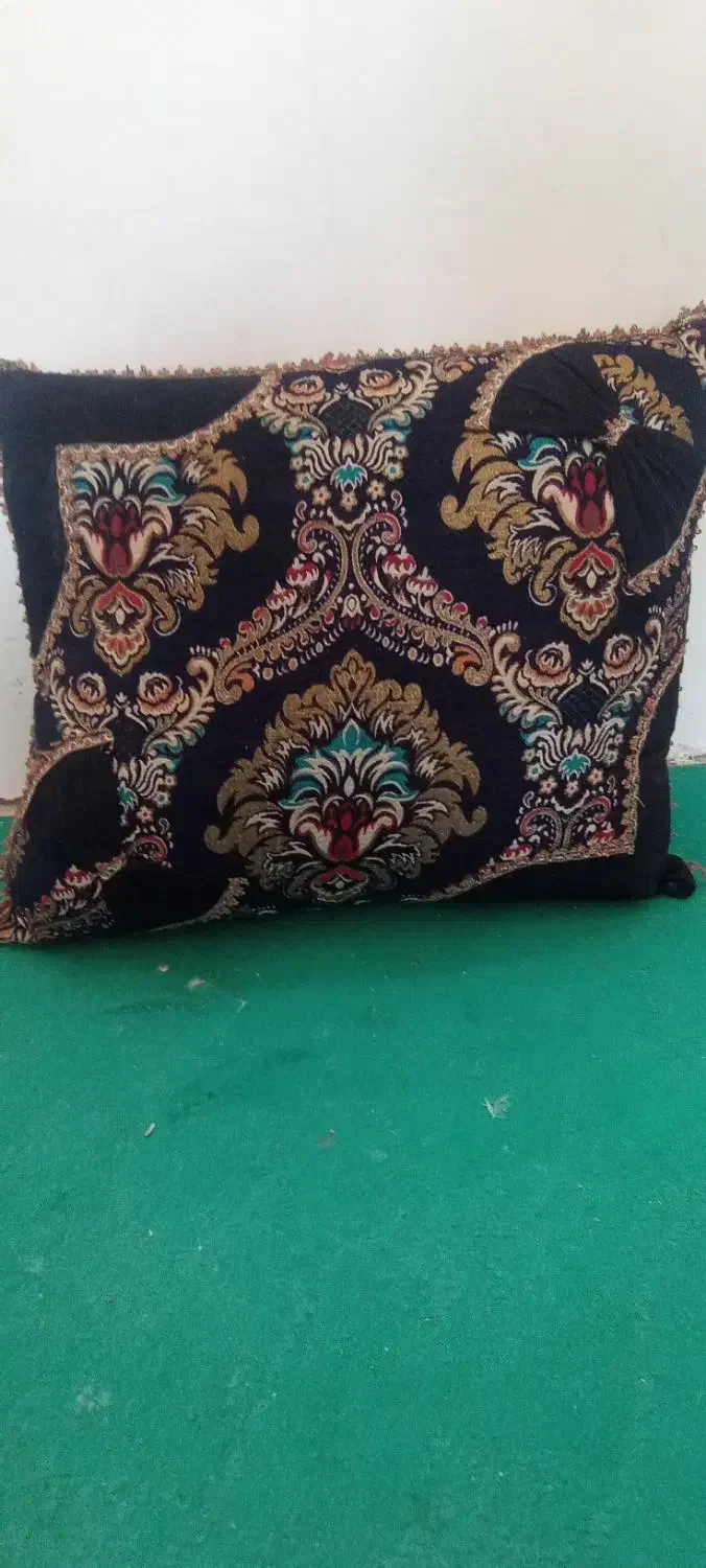 بالشت|رختخواب، بالش، پتو|یزد, |دیوار