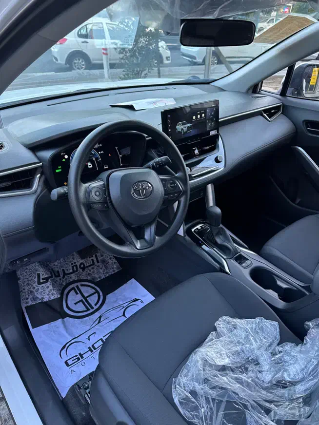 کرولا کراس سفید ۲۰۲۴|خودرو سواری و وانت|تهران, شهرک غرب|دیوار