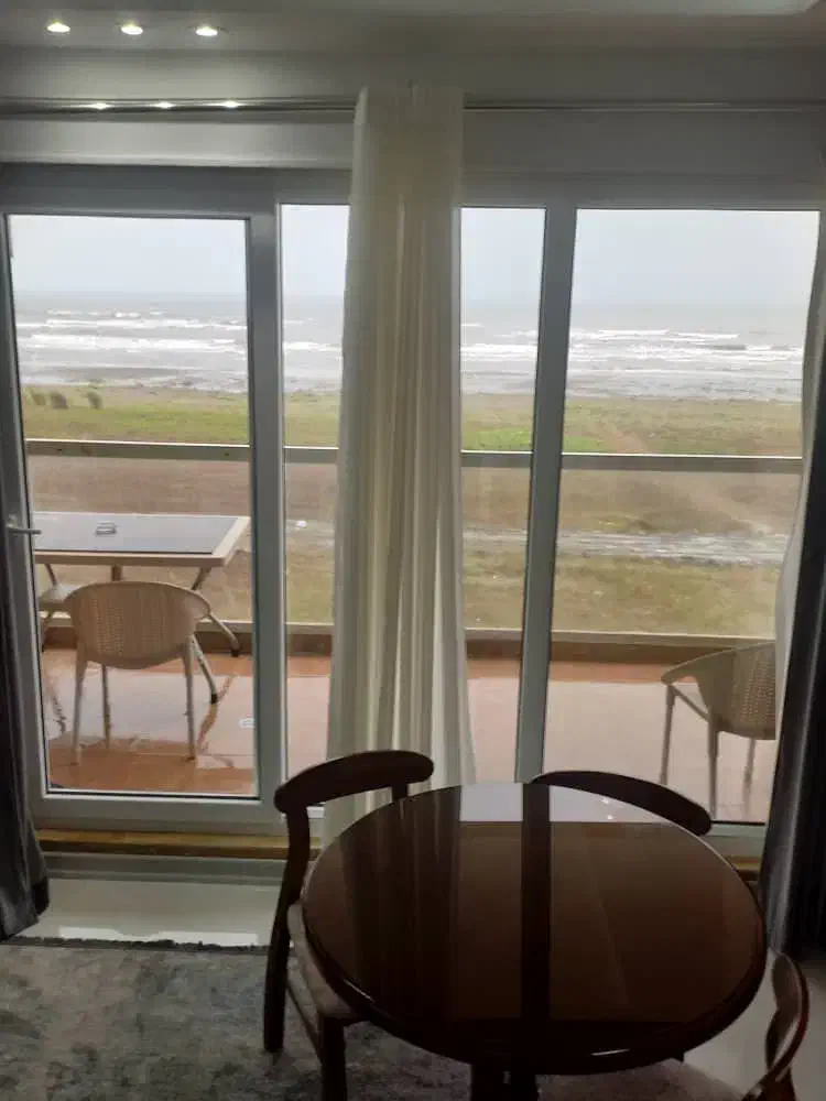 فروش هتل آپارتمان جنب دهکده ویو دریا|فروش آپارتمان|بندر انزلی, شهرک اسحاقی|دیوار