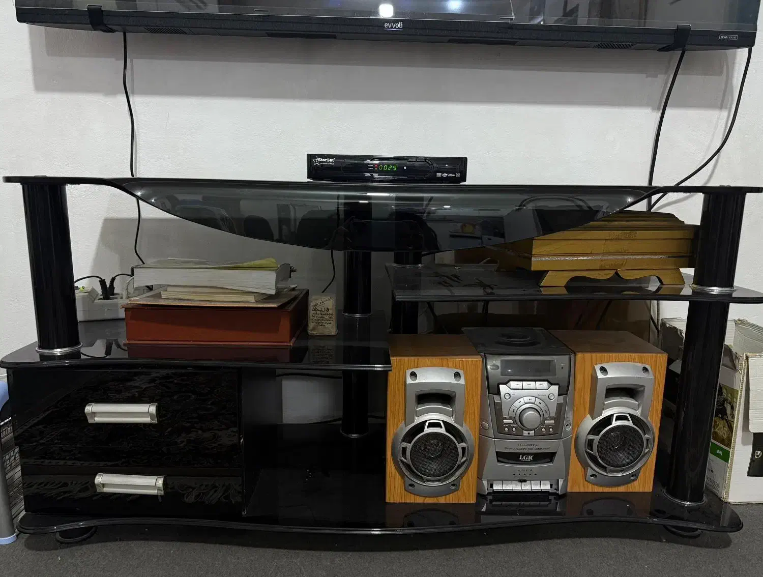 میز تلویزیون فروش فوری بدلیل انتقالی|میز تلویزیون|کنارک, |دیوار