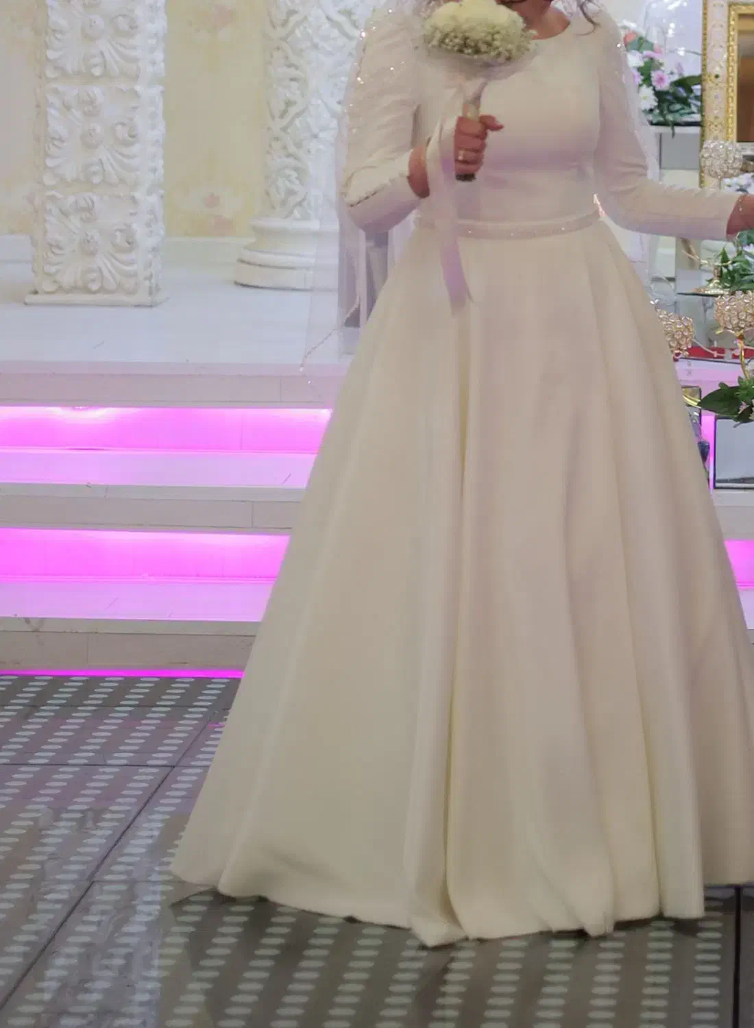 لباس عقد|لباس|قزوین, |دیوار