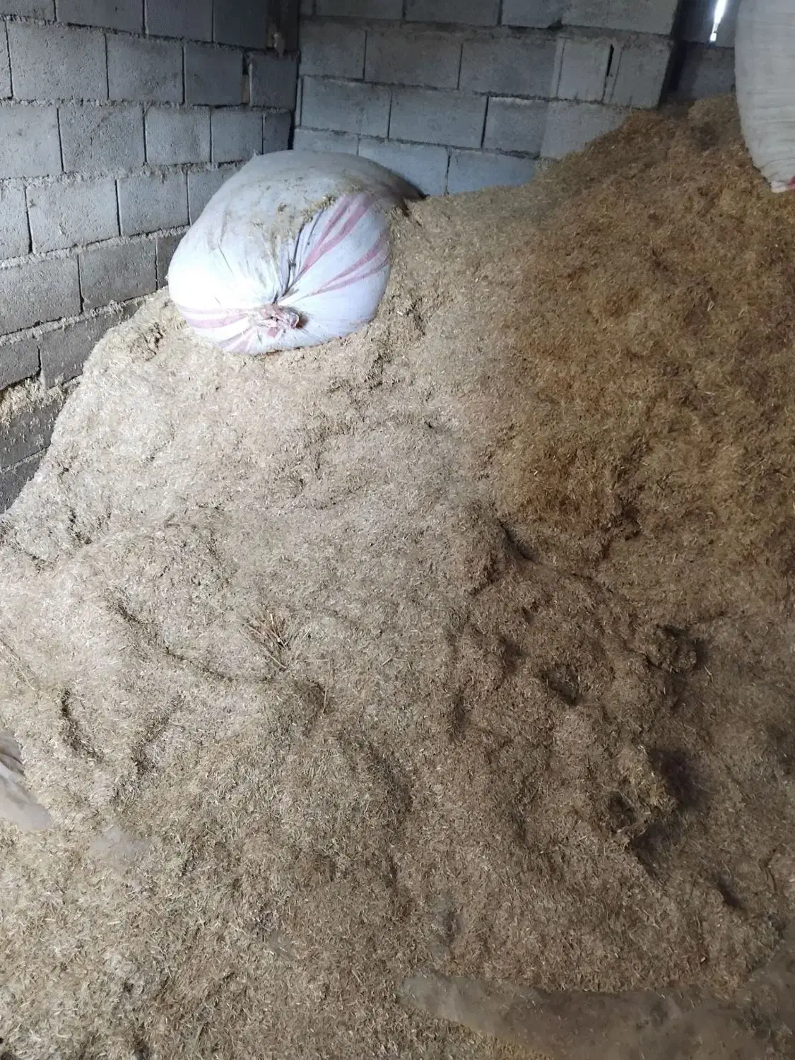 کاه|لوازم جانبی حیوانات|سنگدوین, |دیوار