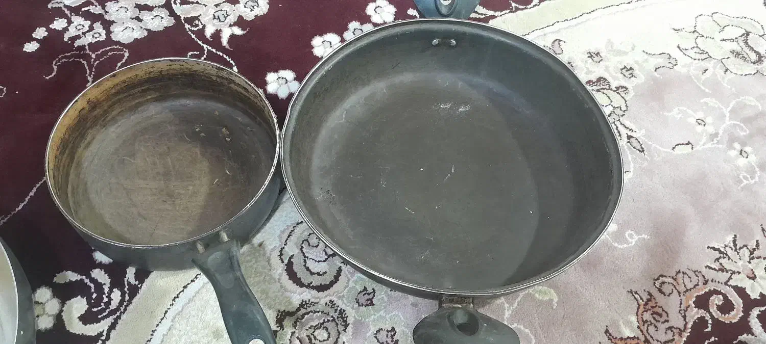 ماهیتابه کار کرده|ظروف پخت‌وپز|یاسوج, |دیوار