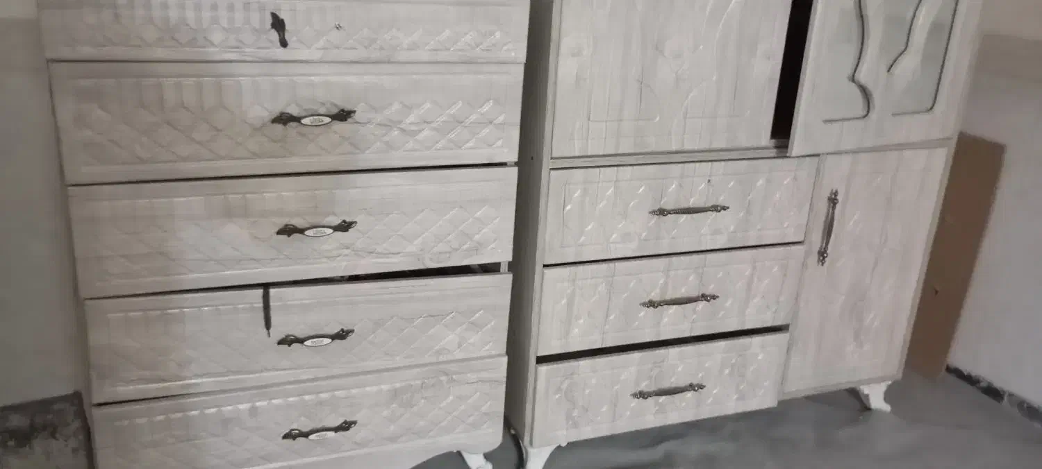 وسایل نو می‌باشد کم کارکرد.|مبلمان خانگی و میز عسلی|محمدیه-قزوین, |دیوار