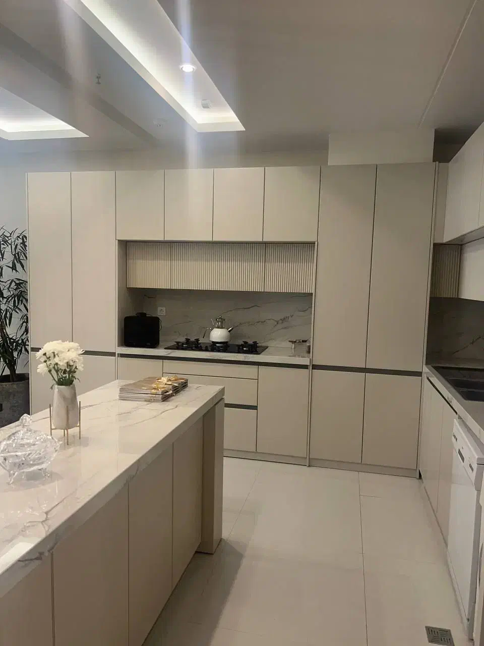 طراحی و ساخت کابینت و کمد تضمینی|خدمات پیشه و مهارت|نیشابور, جمهوری|دیوار